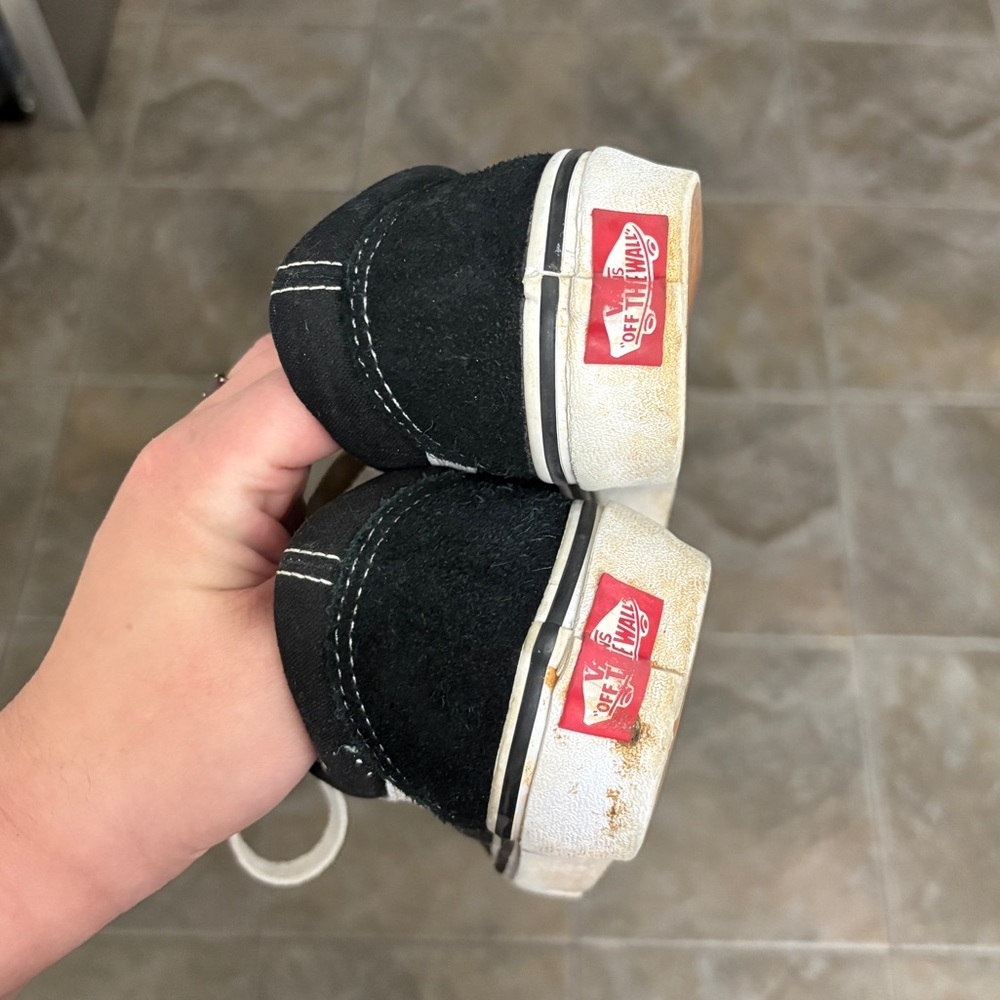 Vans Black and White Women's Sneakers - Picture 4 of 8